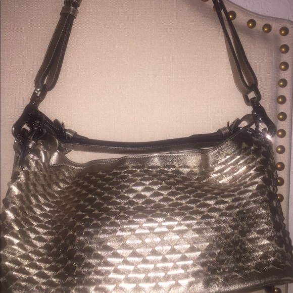 Burberrys metallic bronce bag .. gentile used - Picture 3 of 7